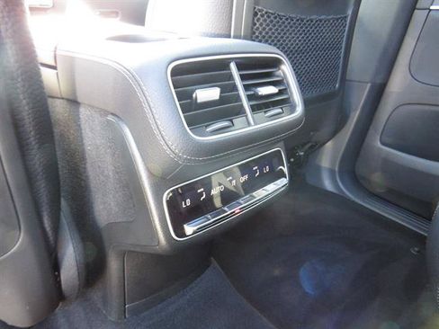 Used 2024 Mercedes-Benz GLS 450 4MATIC image 24