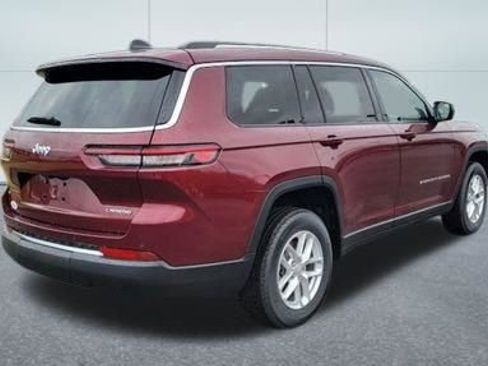 Used 2022 Jeep Grand Cherokee L Laredo w/ Luxury Tech Group I RWD image 3