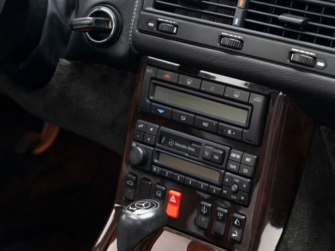 Used 1998 Mercedes-Benz SL 600 image 35