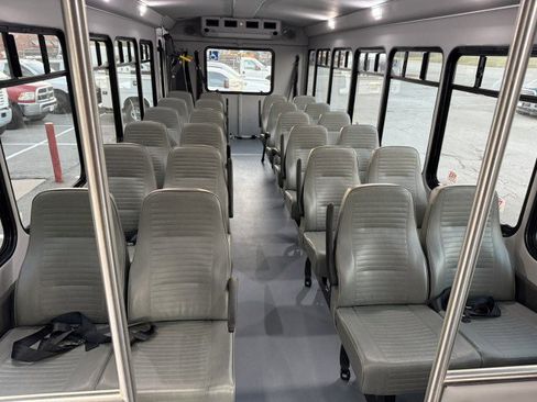 Used 2021 Ford F550 2WD Regular Cab Super Duty image 8