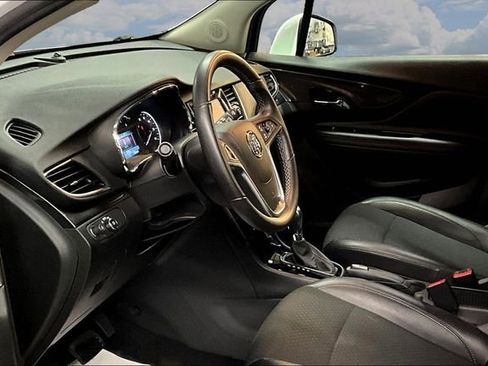 Used 2022 Buick Encore Preferred w/ Safety Package image 16