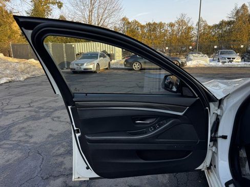 Used 2016 BMW 550i xDrive Sedan image 6