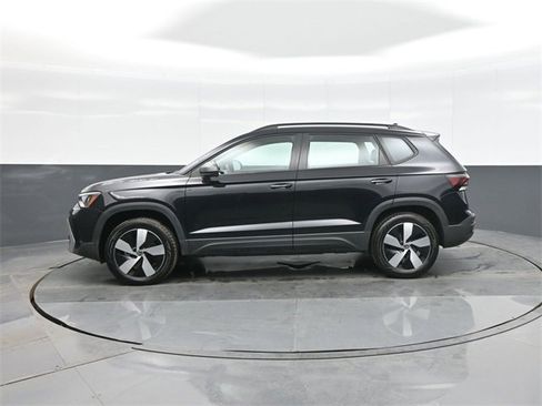 Certified 2025 Volkswagen Taos S image 4