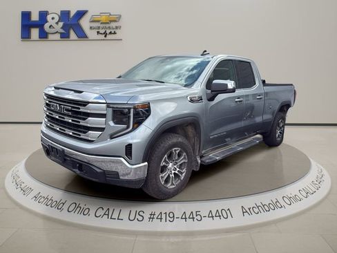 Used 2024 GMC Sierra 1500 SLE w/ Preferred Package image 3