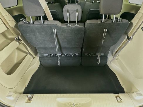 Certified 2023 Chrysler Voyager LX FWD image 34