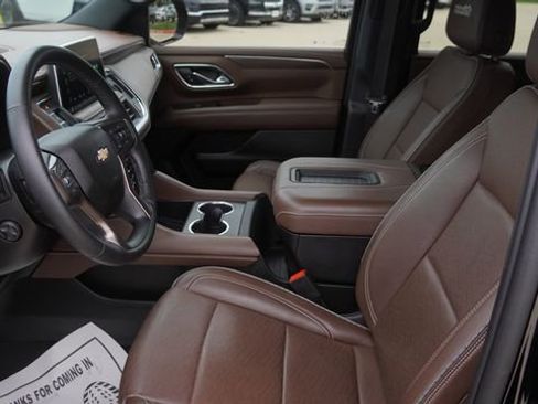 Used 2023 Chevrolet Tahoe High Country AWD/4WD image 20