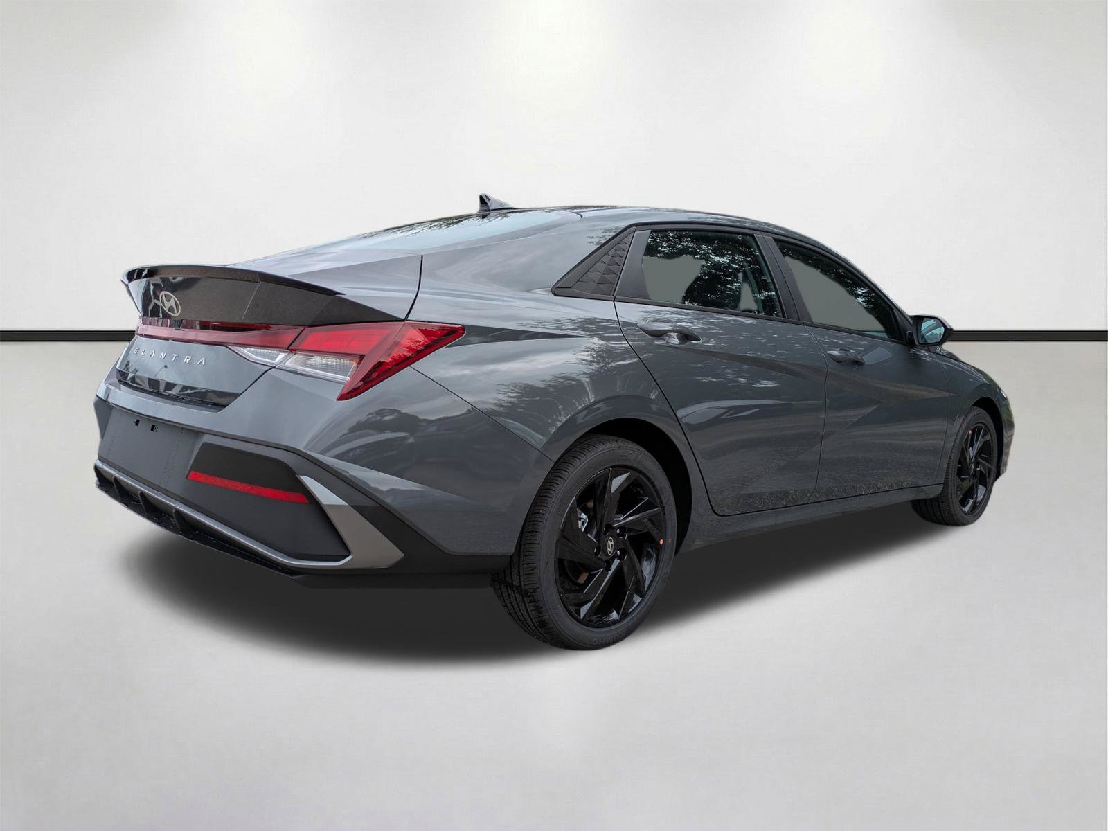 New 2026 Hyundai Elantra SEL Sport FWD image 5
