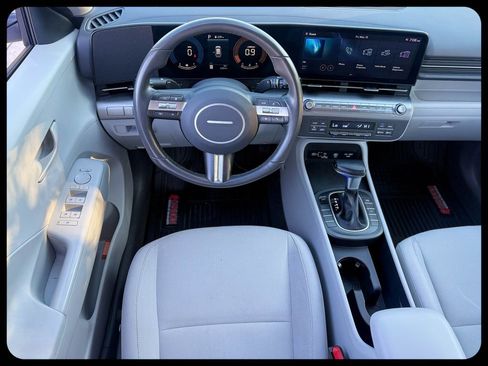 Used 2025 Hyundai Kona SEL FWD image 19