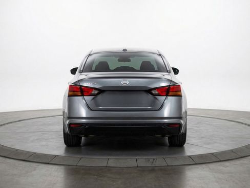 Used 2025 Nissan Altima 2.5 SR image 7