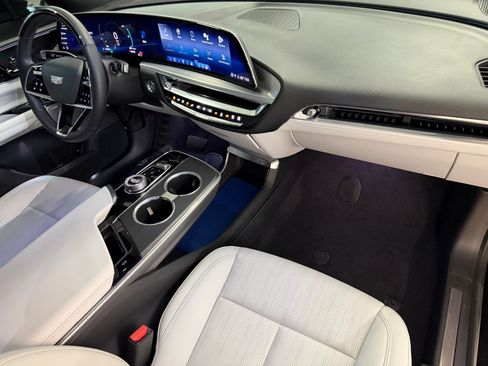Certified 2024 Cadillac Lyriq Luxury RWD image 49