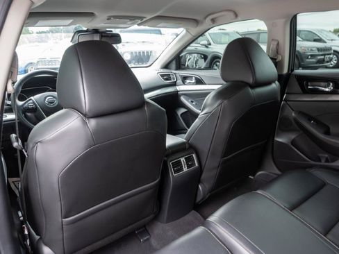 Used 2022 Nissan Maxima SV w/ Floor Mat Group FWD image 19