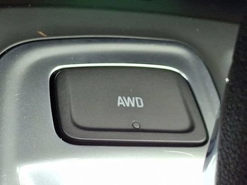 Used 2020 Chevrolet Equinox LT AWD/4WD image 25