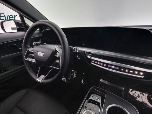 Used 2024 Cadillac Lyriq Sport AWD/4WD image 25