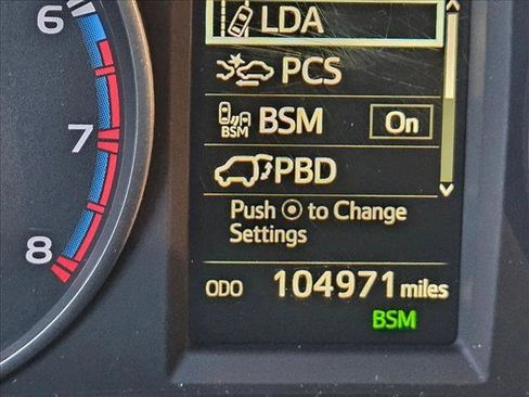 Used 2018 Toyota RAV4 XLE image 16