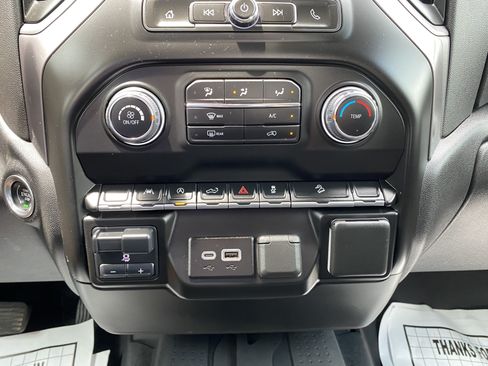 Used 2024 Chevrolet Silverado 1500 Custom Trail Boss w/ LPO, Dark Essentials Package AWD/4WD image 29