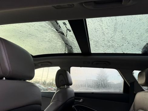 Used 2017 Hyundai Santa Fe Limited image 29