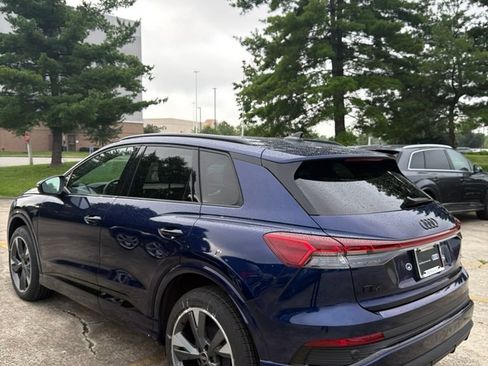 Certified 2023 Audi Q4 e-tron Premium w/ Convenience Package AWD/4WD image 10