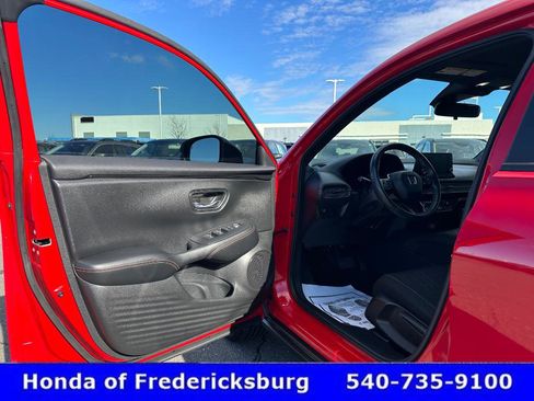 Certified 2023 Honda HR-V Sport image 28