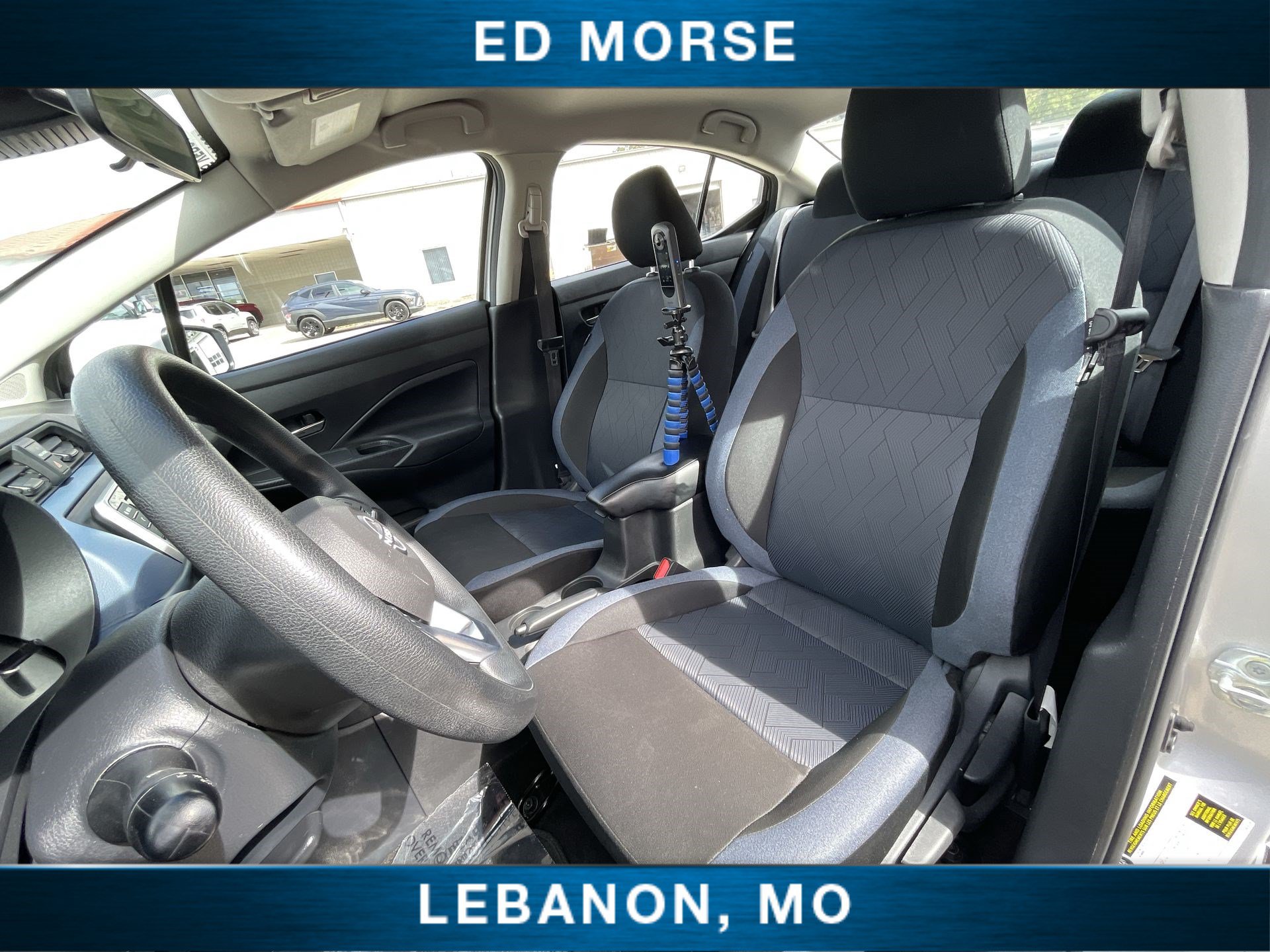 Used 2025 Nissan Versa SV FWD image 18