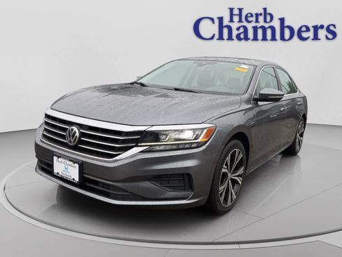 Used 2020 Volkswagen Passat 2.0T SEL FWD image 10
