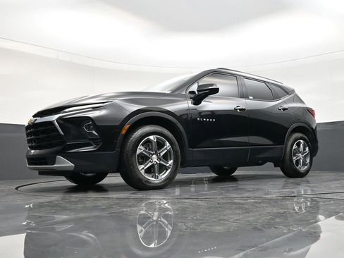Used 2024 Chevrolet Blazer LT FWD image 21