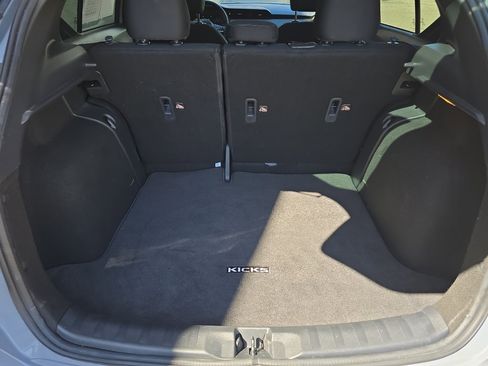 Used 2024 Nissan Kicks SV w/ Exterior Package image 12