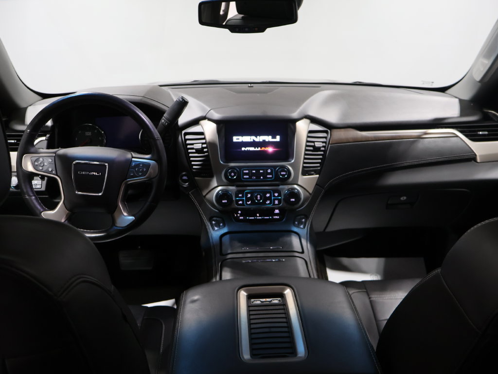 Used 2018 GMC Yukon Denali w/ Open Road Package AWD/4WD image 19