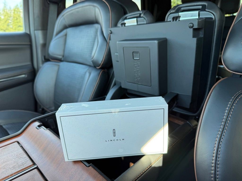New 2027 Lincoln Navigator Black Label AWD/4WD image 25