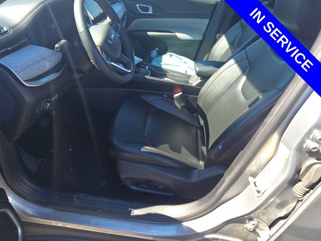 Used 2023 Jeep Compass Latitude AWD/4WD image 10