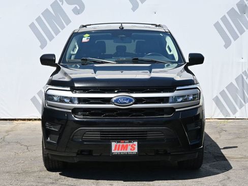 Used 2022 Ford Expedition XLT AWD/4WD image 2