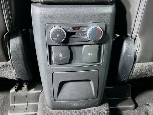 Certified 2022 Ford Explorer XLT w/ Equipment Group 202A AWD/4WD image 26