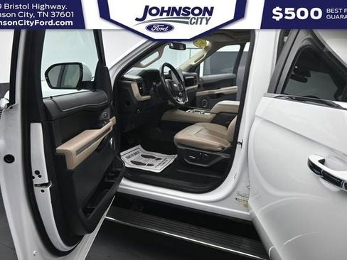 Used 2024 Ford Expedition Max Limited AWD/4WD image 24