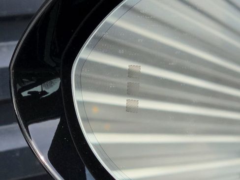 Certified 2025 Porsche Cayenne image 30