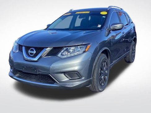 Used 2016 Nissan Rogue S w/ Appearance Package image 3