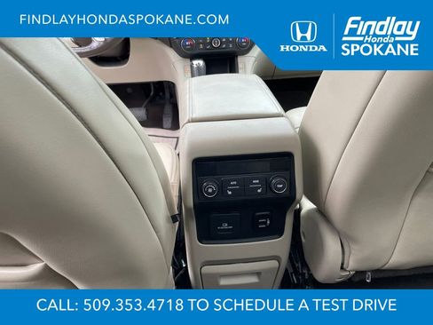 Used 2017 GMC Acadia Denali image 20