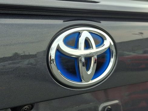 Used 2024 Toyota RAV4 XLE w/ Convenience Package AWD/4WD image 32