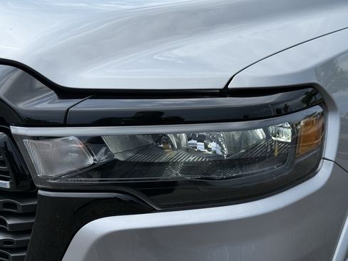 Used 2025 RAM 1500 Big Horn AWD/4WD image 6