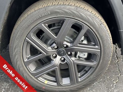 New 2026 Jeep Compass Limited image 31