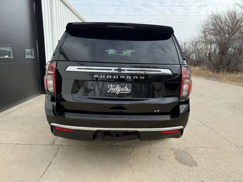 Used 2021 Chevrolet Suburban LT w/ LT Signature Package image 6