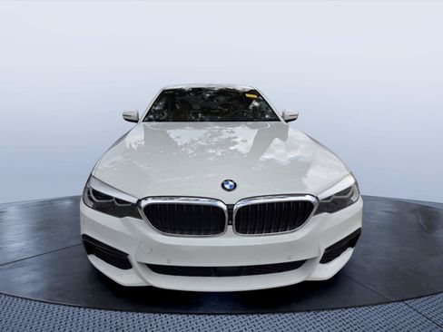 Used 2018 BMW 540i RWD image 2