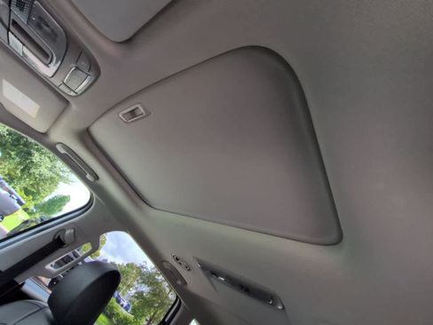 Used 2021 Kia Telluride S FWD image 20