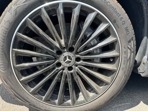 Used 2023 Mercedes-Benz GLC 300 4MATIC w/ AMG Line image 21