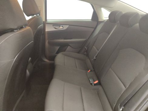 Used 2021 Kia Forte LXS FWD image 18