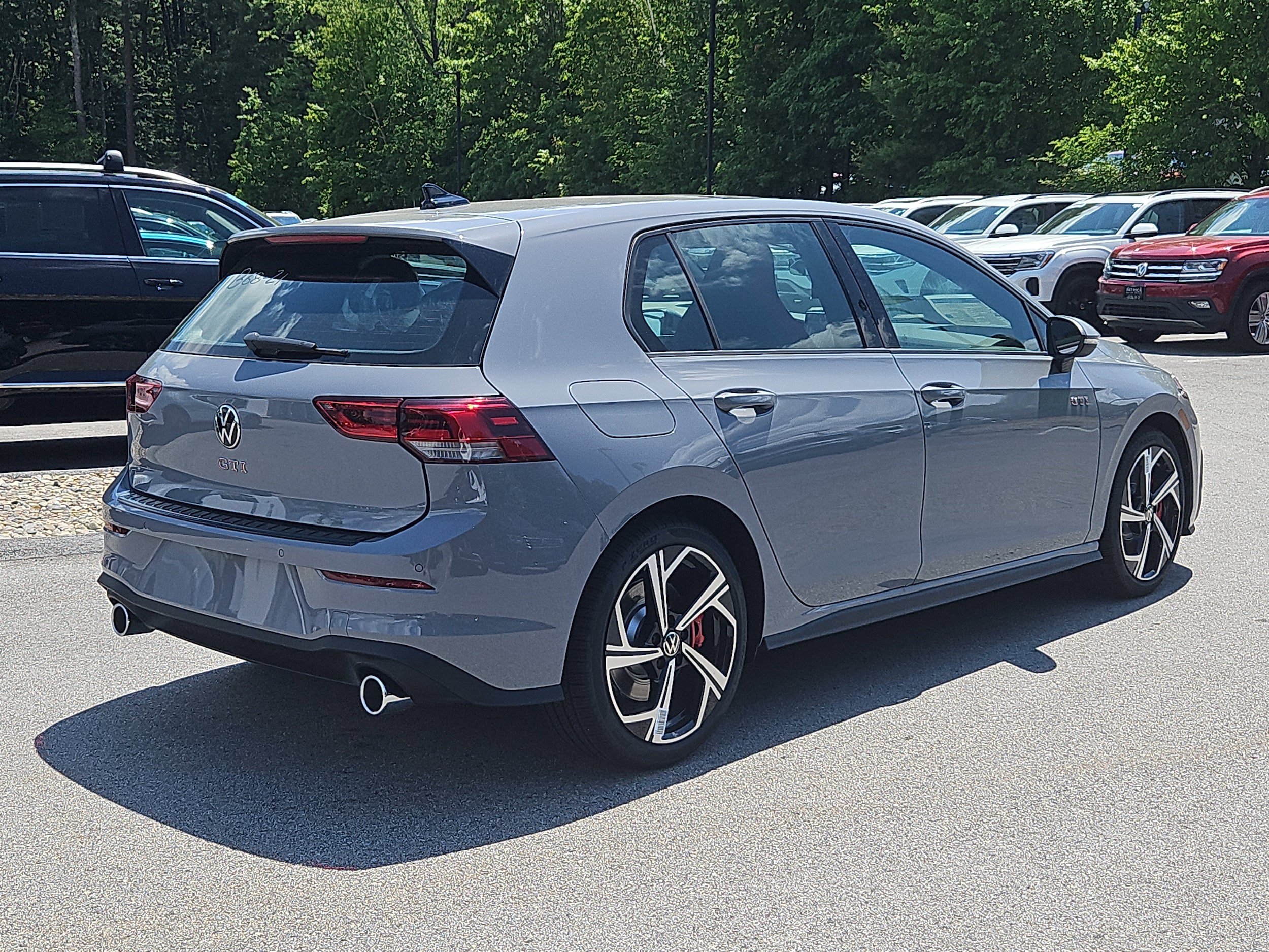 New 2026 Volkswagen GTI SE FWD image 2