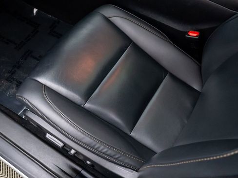 Used 2019 Toyota Highlander XLE image 15