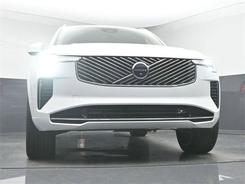 New 2026 Volvo XC90 B6 Plus image 40