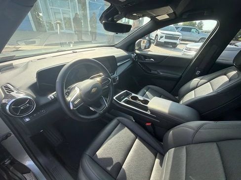 Used 2025 Chevrolet Equinox LT w/ Convenience Package II AWD/4WD image 13
