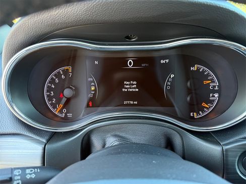 Certified 2022 Jeep Grand Cherokee Limited image 24