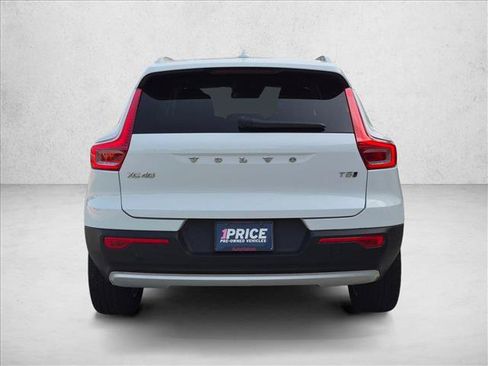 Used 2019 Volvo XC40 T5 Momentum AWD/4WD image 7