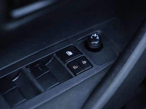 Used 2023 Toyota Corolla LE image 17